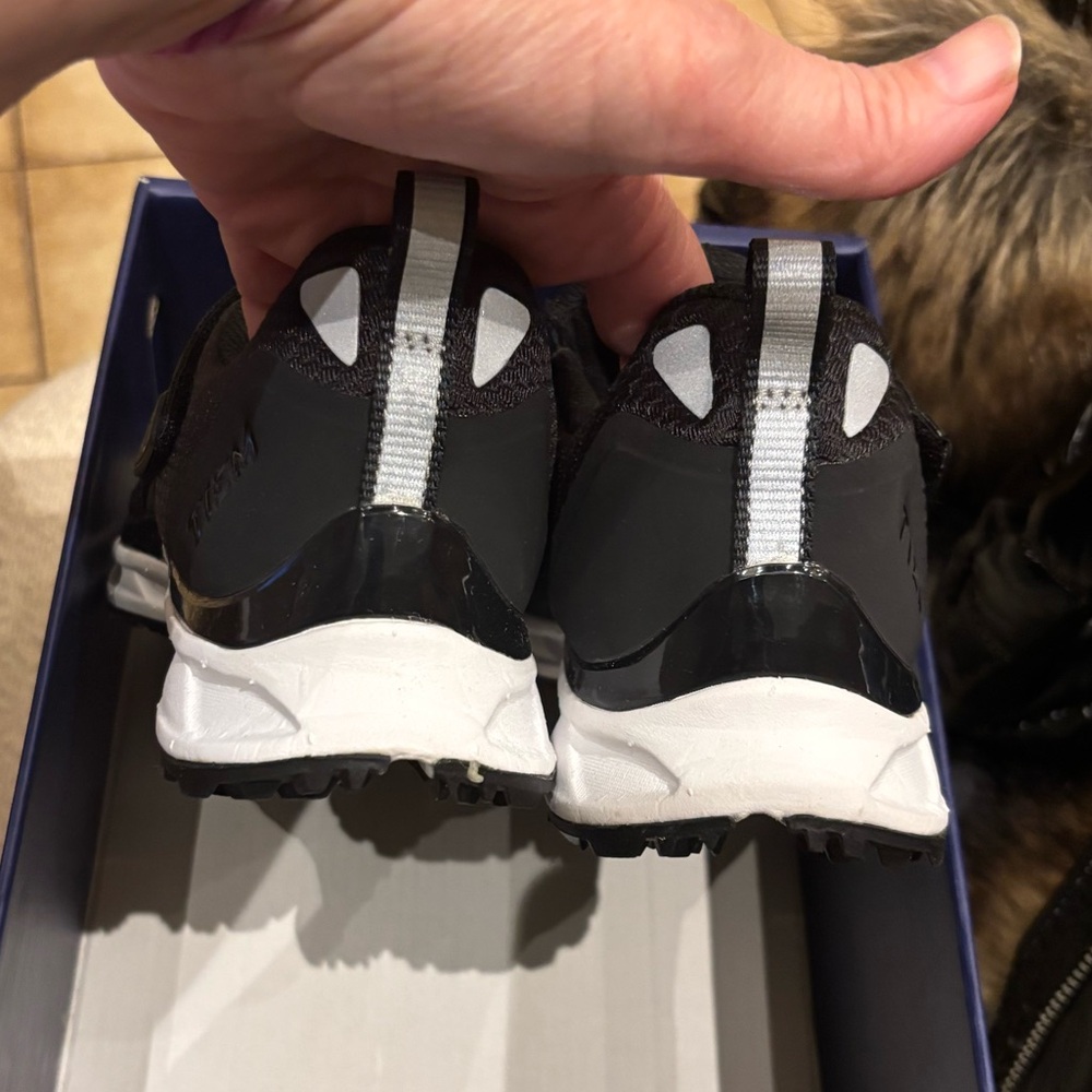 Women's Black Cycling Shoes - Picture 4 of 5